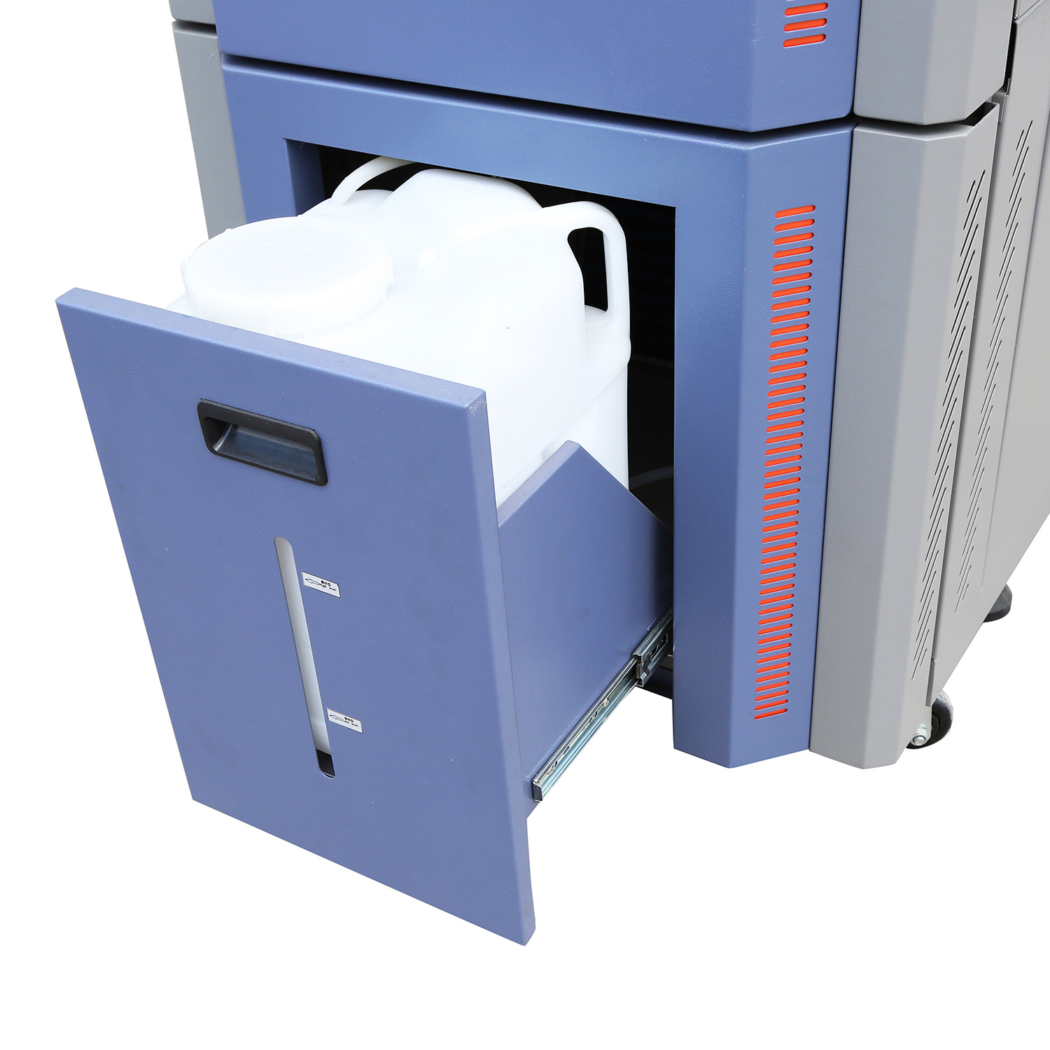 恒溫恒濕試驗箱水箱應(yīng)該加什么水？