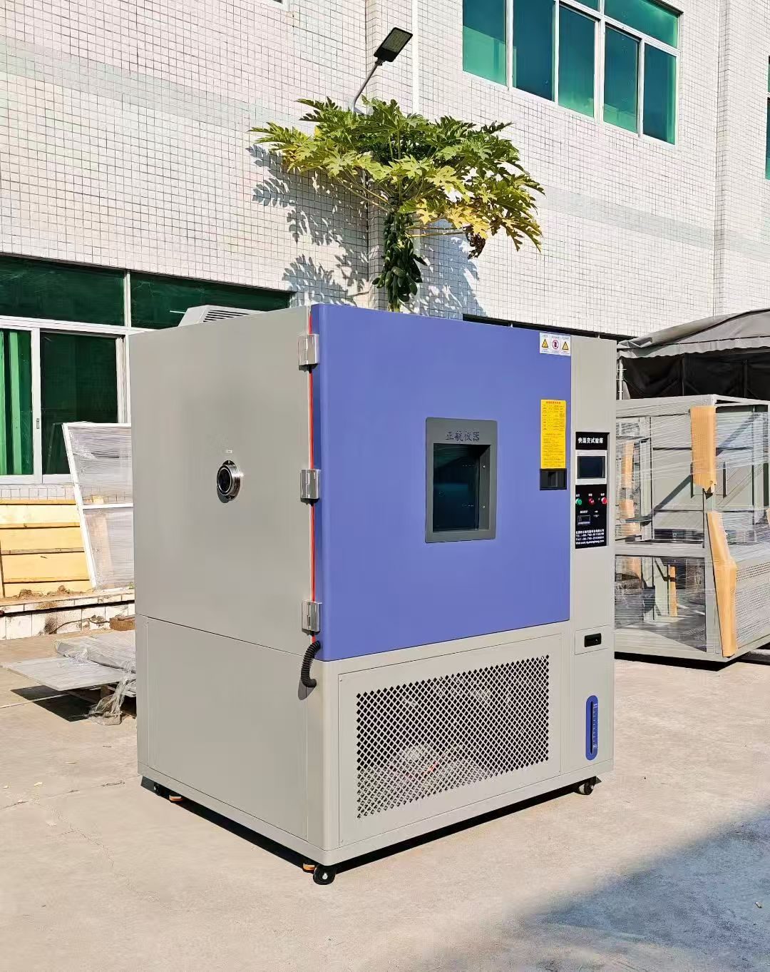 快速溫度變化試驗箱發貨上海客戶公司